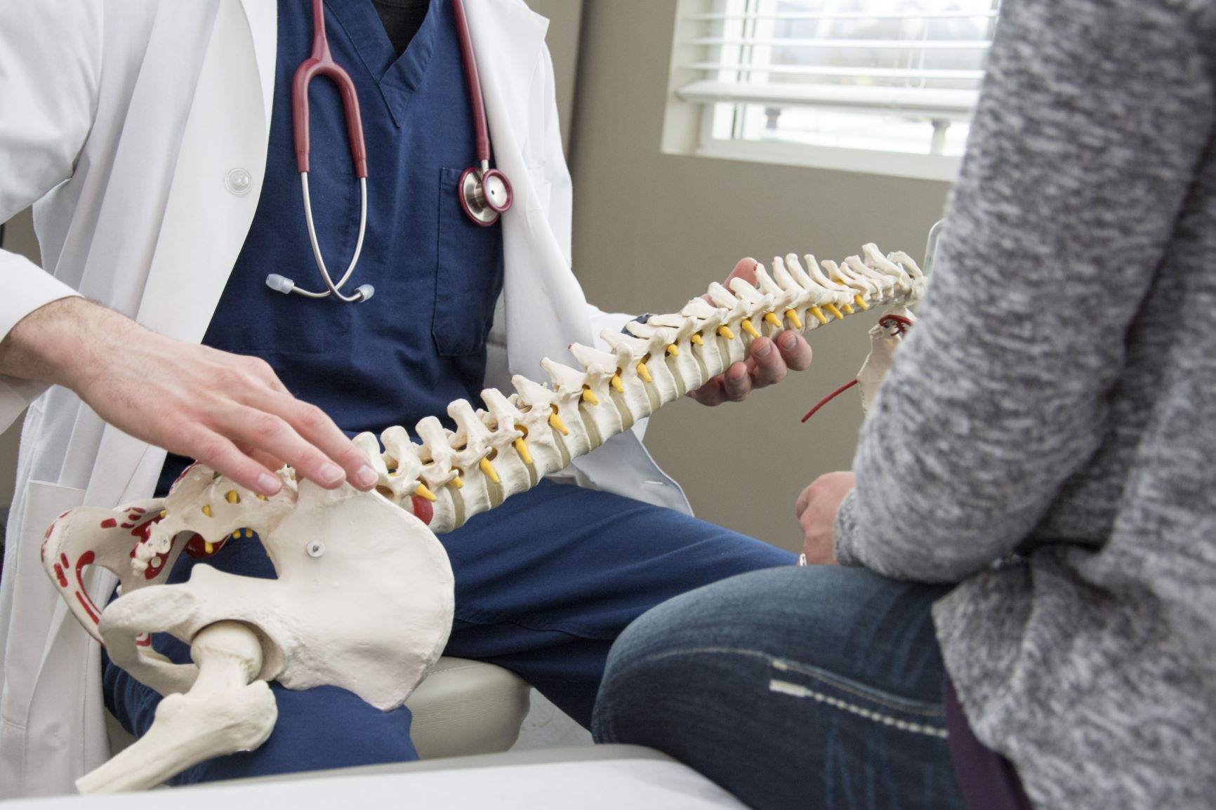 how to choose a good chiropractor your first chiropractic visit